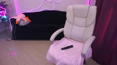 Masha  online show from September 2025 01:04:01 PM