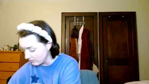 Snapshot of littlestpuppet chatting on June 2026 12:12:02 AM Kori online show from June 2026 12:12:02 AM