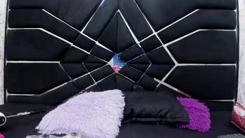 Snapshot of littlesussyy chatting on October 2025 12:17:02 PM Sussy  online show from October 2025 12:17:02 PM