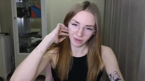 Eliana online show from December 2024 04:09:01 PM