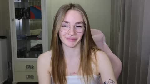 Eliana online show from December 2024 02:22:01 PM