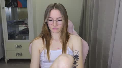 Eliana online show from January 2025 12:04:02 PM