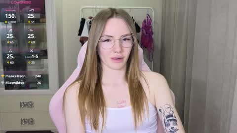 Eliana online show from February 2025 03:40:01 PM