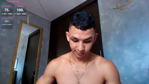 Luis Castro  online show from October 2025 03:43:01 PM