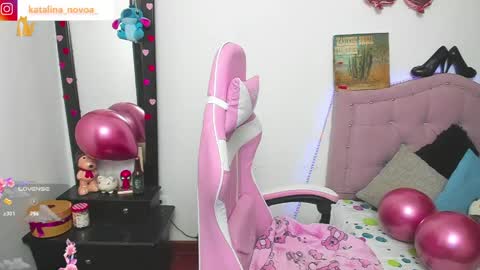 Snapshot of liv_rosse chatting on April 2026 02:18:01 AM Katalina Novoa. online show from April 2026 02:18:01 AM
