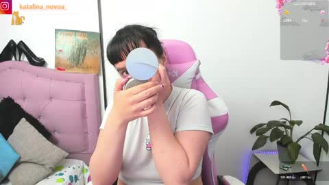 Snapshot of liv_rosse chatting on May 2026 02:20:02 AM Katalina Novoa. online show from May 2026 02:20:02 AM