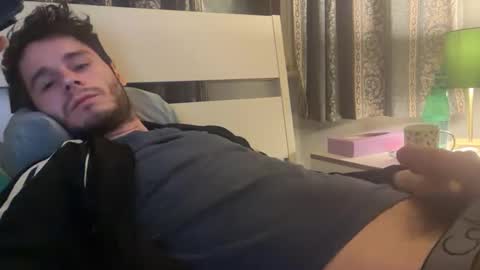 livefantesy4 online show from April 2026 10:01:02 PM