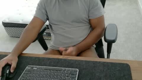 livetribber online show from February 2026 08:21:01 PM