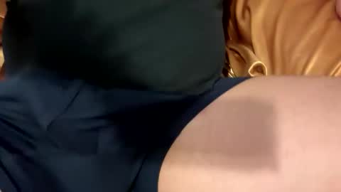 Snapshot of livinlife4now85 chatting on January 2026 03:06:01 PM Cum4fun online show from January 2026 03:06:01 PM