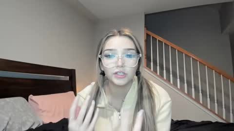 Snapshot of livvywinters chatting on December 2024 04:56:02 AM Livvy online show from December 2024 04:56:02 AM