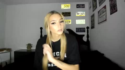 Livvy online show from April 2026 04:13:02 AM