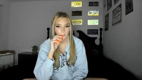 Livvy online show from April 2026 04:45:01 AM