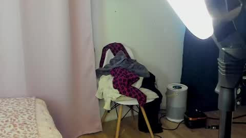 liyafly online show from April 2026 04:26:01 AM