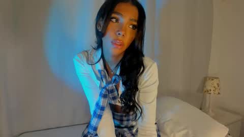 Liz Grant online show from November 2025 11:04:02 PM