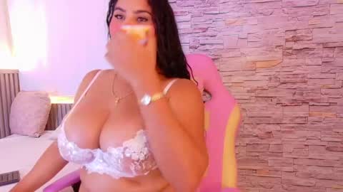 liz_monserrat online show from April 2026 07:43:01 PM