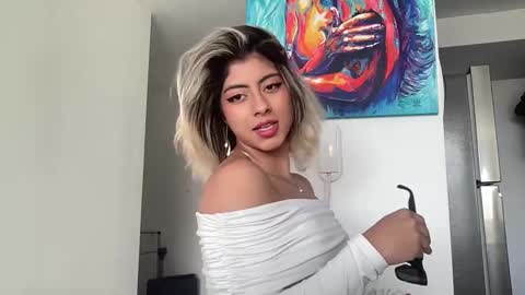 Lizeth online show from November 2025 07:03:01 PM