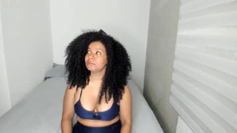 Snapshot of lizasweet_ chatting on October 2025 02:43:02 AM MELB online show from October 2025 02:43:02 AM