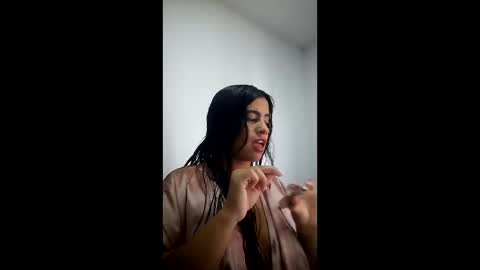Snapshot of lizathomson_ chatting on May 2026 06:15:02 PM liza online show from May 2026 06:15:02 PM