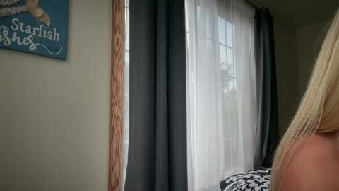 Liz Purr online show from January 2025 06:47:01 PM