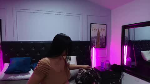 Lizz  online show from February 2025 11:29:02 AM