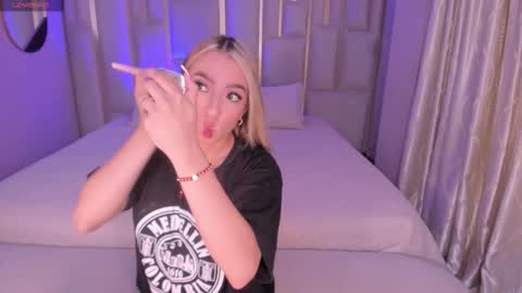 Lizz online show from September 2025 03:45:02 AM