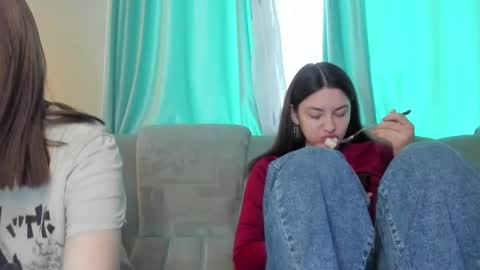 lizzi_muur online show from January 2025 11:01:01 AM