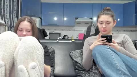 lizzi_muur online show from February 2025 02:40:01 PM