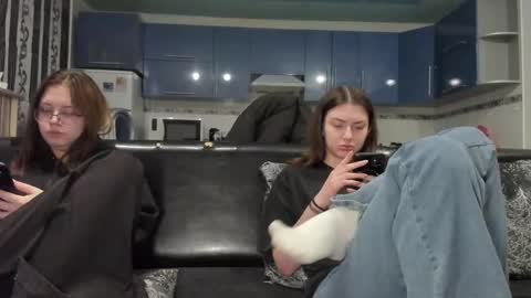 lizzi_muur online show from February 2025 03:40:01 PM