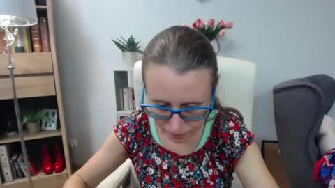 Snapshot of lizzy_sparkle chatting on July 2026 04:30:01 AM Lizzy online show from July 2026 04:30:01 AM