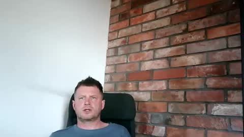 Snapshot of lllukasssxxx chatting on June 2026 02:19:02 PM lllukasssxxx online show from June 2026 02:19:02 PM