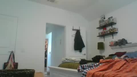 Snapshot of llzonall chatting on December 2024 06:06:01 PM DC online show from December 2024 06:06:01 PM