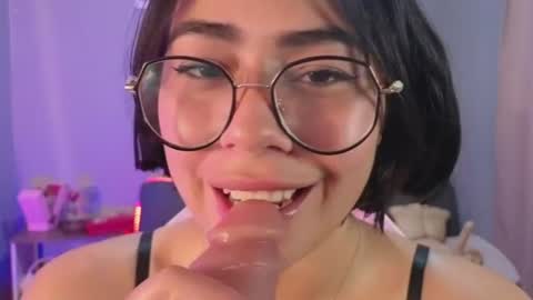 Snapshot of loaluxury chatting on June 2026 03:32:01 PM Pamela online show from June 2026 03:32:01 PM