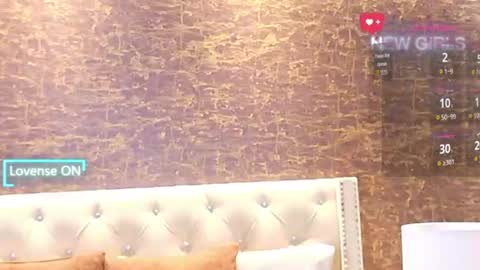 Snapshot of loana_vegas chatting on June 2026 04:09:02 PM LOANA online show from June 2026 04:09:02 PM