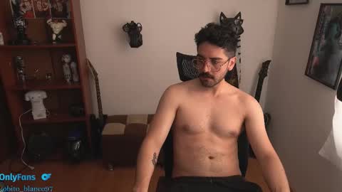 Snapshot of lobito_blanco97 chatting on October 2025 04:14:02 PM Lobito blanco Thefckingwolf main account online show from October 2025 04:14:02 PM