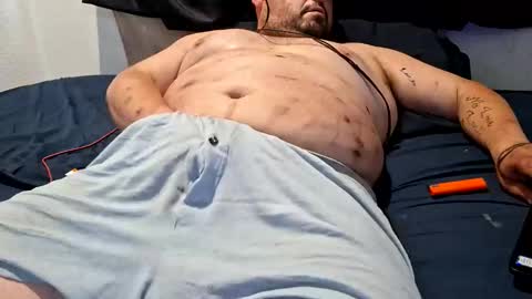 Snapshot of locolouie chatting on October 2025 05:19:01 PM SeekingWaifu online show from October 2025 05:19:01 PM