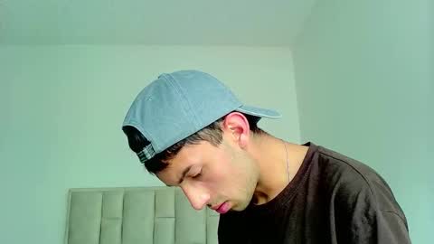 logaan_grey online show from January 2026 04:34:01 PM