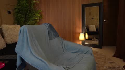 Snapshot of logan_cardenas1 chatting on October 2025 01:04:02 AM logan_cardenas1 online show from October 2025 01:04:02 AM