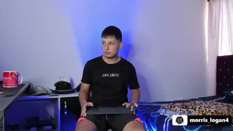 Logan morris online show from February 2025 07:10:02 PM