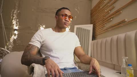 logan_varela online show from March 2026 03:12:01 PM