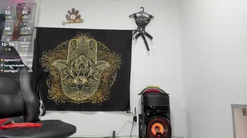 LOGAN WHITTERS online show from October 2025 11:55:02 AM