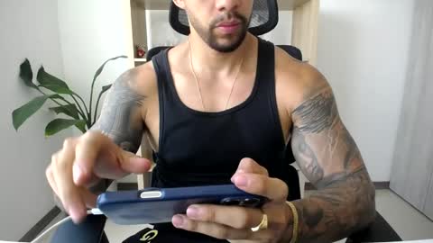 Logan Wolfp online show from June 2026 04:52:02 PM