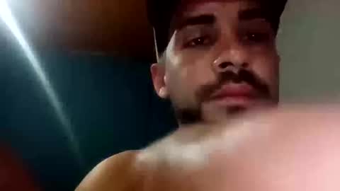 Snapshot of logans504908 chatting on January 2025 05:32:01 PM Logans online show from January 2025 05:32:01 PM