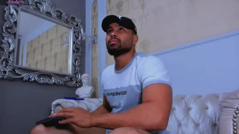 Snapshot of logansimmons chatting on October 2025 03:26:01 AM U can call me Logan online show from October 2025 03:26:01 AM