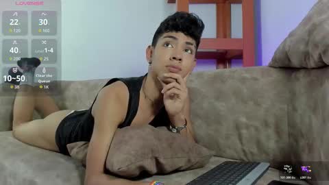 logantwink18 online show from November 2025 06:29:01 PM