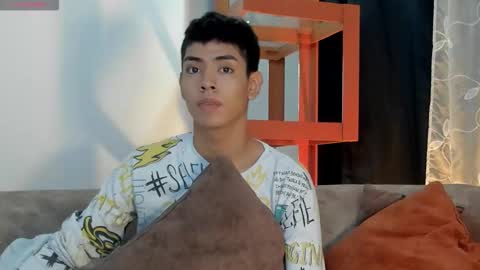 logantwink18 online show from February 2026 01:59:01 PM