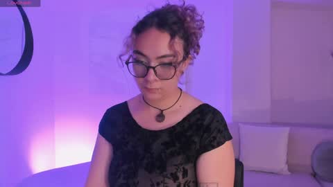 Snapshot of loiseharper chatting on May 2026 03:35:02 AM Loise online show from May 2026 03:35:02 AM