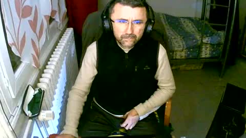 Snapshot of lokoum39 chatting on December 2024 07:22:01 PM lokoum39 online show from December 2024 07:22:01 PM