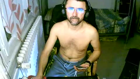 Snapshot of lokoum39 chatting on December 2024 06:27:02 PM lokoum39 online show from December 2024 06:27:02 PM