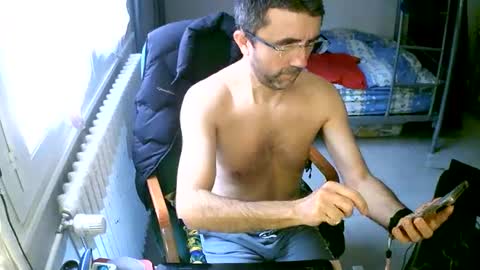 Snapshot of lokoum39 chatting on January 2025 12:57:02 PM lokoum39 online show from January 2025 12:57:02 PM