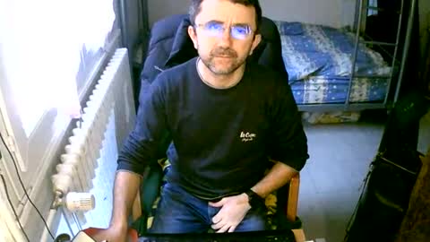 Snapshot of lokoum39 chatting on January 2025 12:15:02 PM lokoum39 online show from January 2025 12:15:02 PM